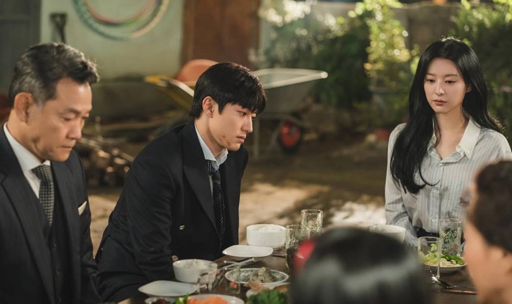 Maratone Rainha das Lágrimas agora no seu YouCine