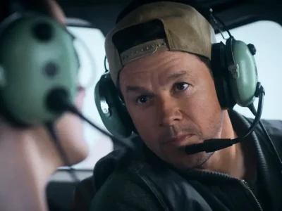 Flight Risk: An Electrifying Adventure in the Sky and on Your Screen